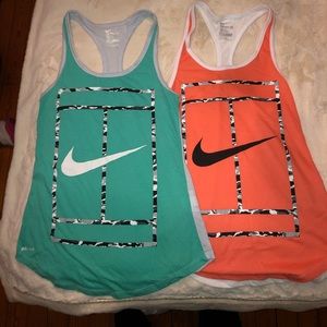 2 Nike dry fit women’s tank tops athletic cut XS